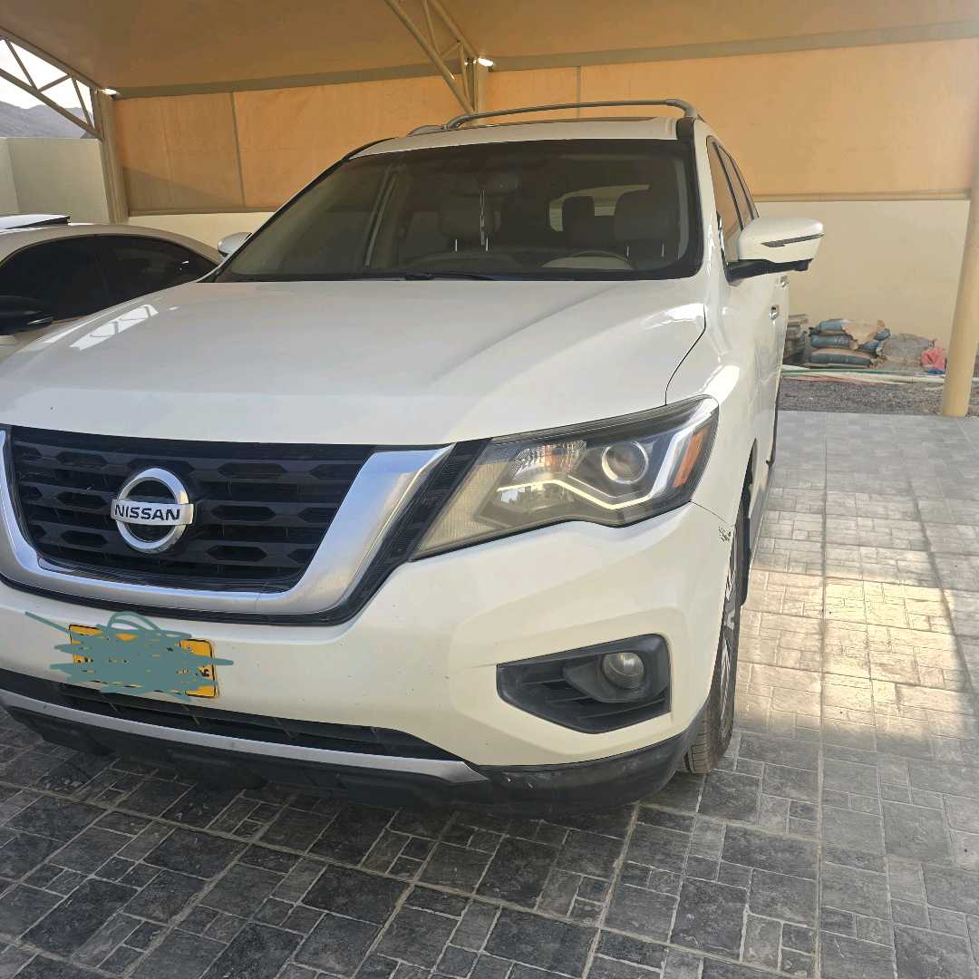 Car Image 2017 NISSAN PATHFINDER SL