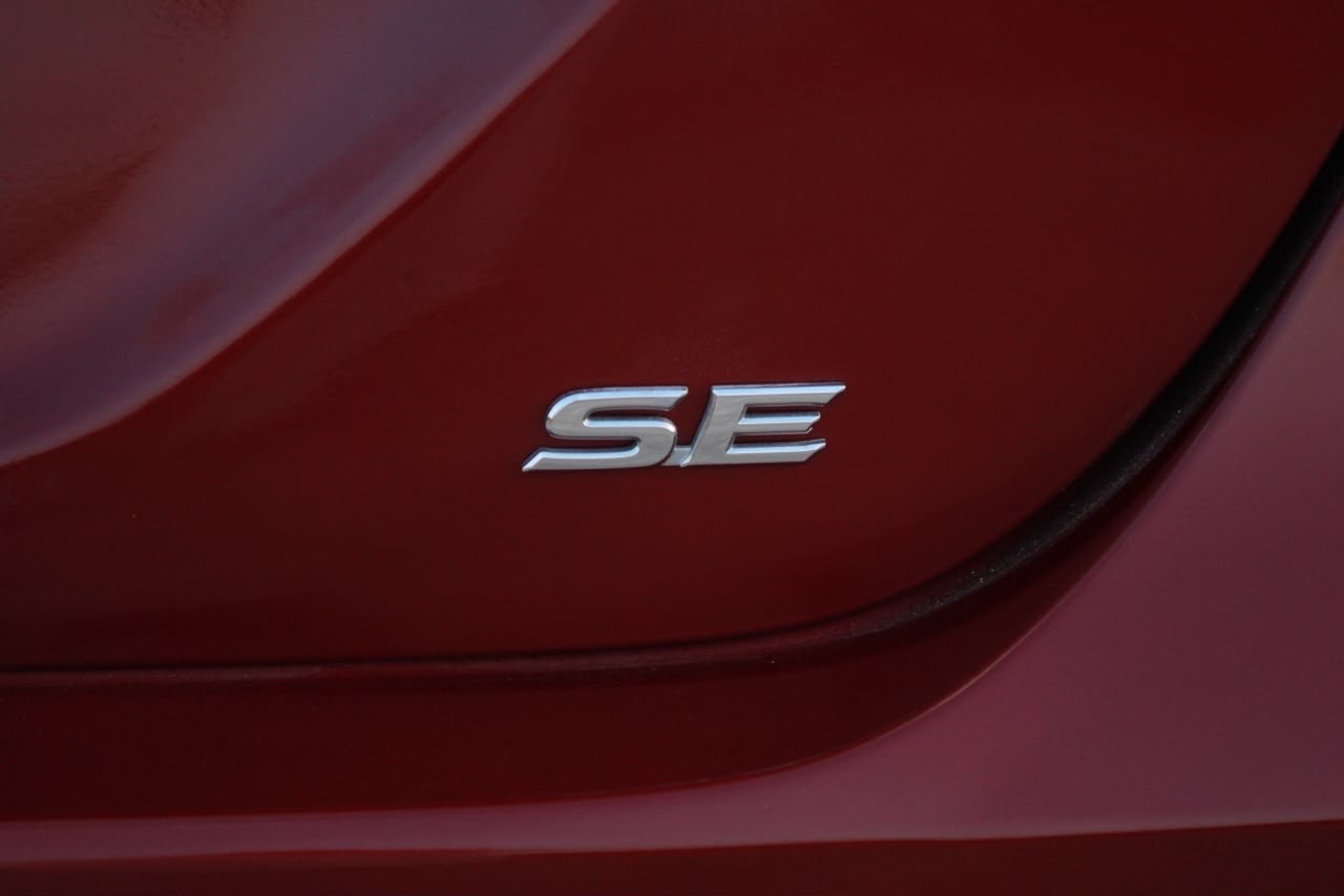 Car Image 2018 TOYOTA CAMRY SE