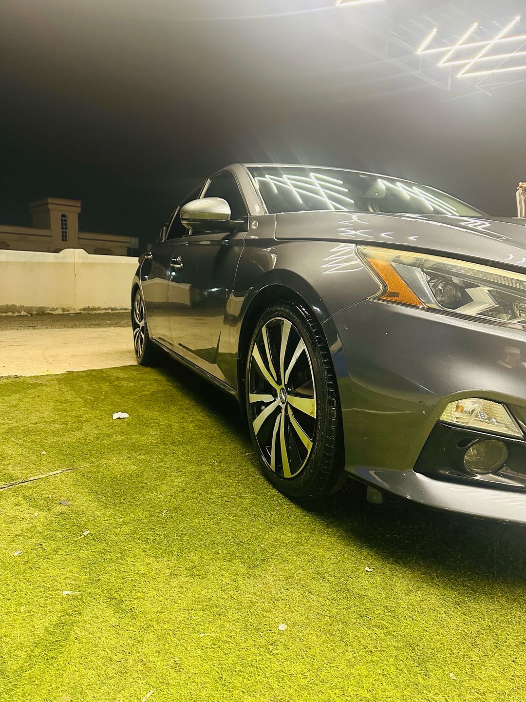 Car Image 2019 NISSAN ALTIMA Platinum 