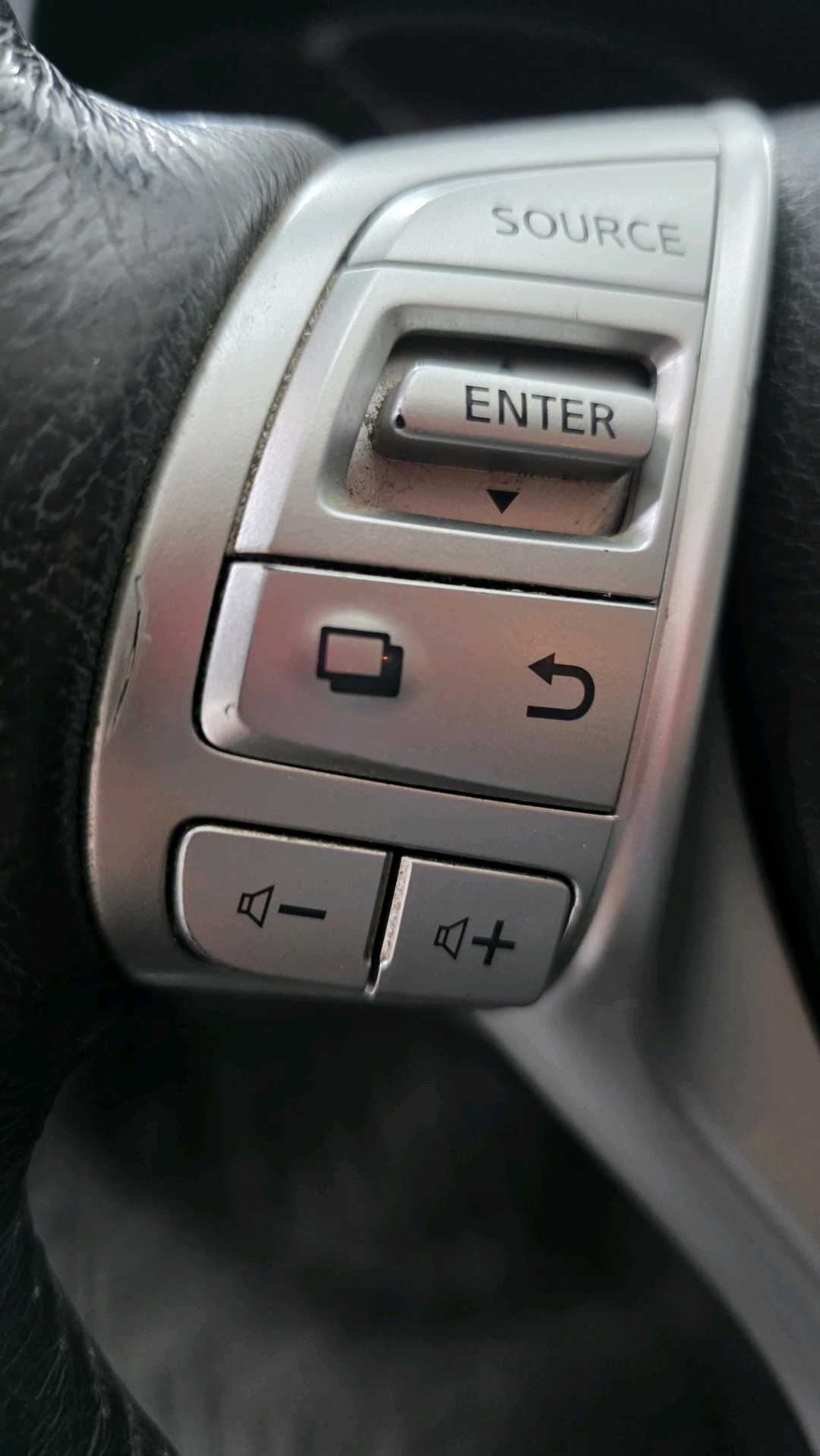 Car Image 2017 NISSAN ALTIMA SL