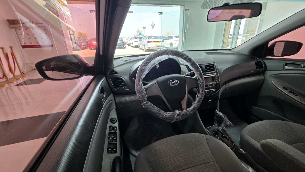 Car Image 2017 HYUNDAI ACCENT 