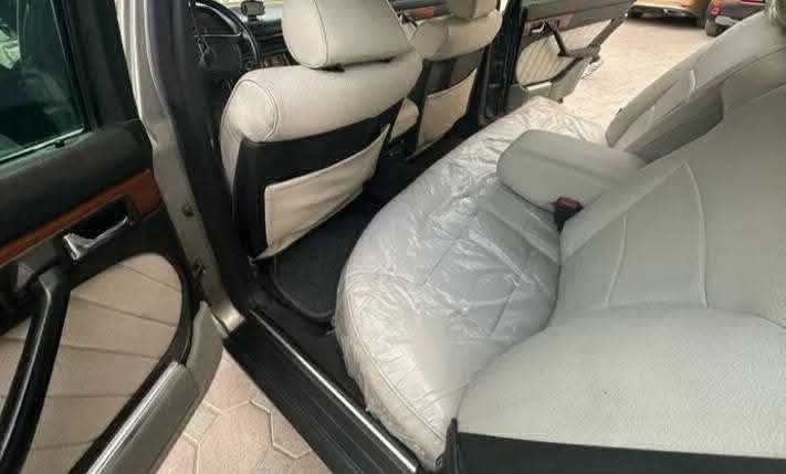 Car Image 1990 MERCEDES S Class 300