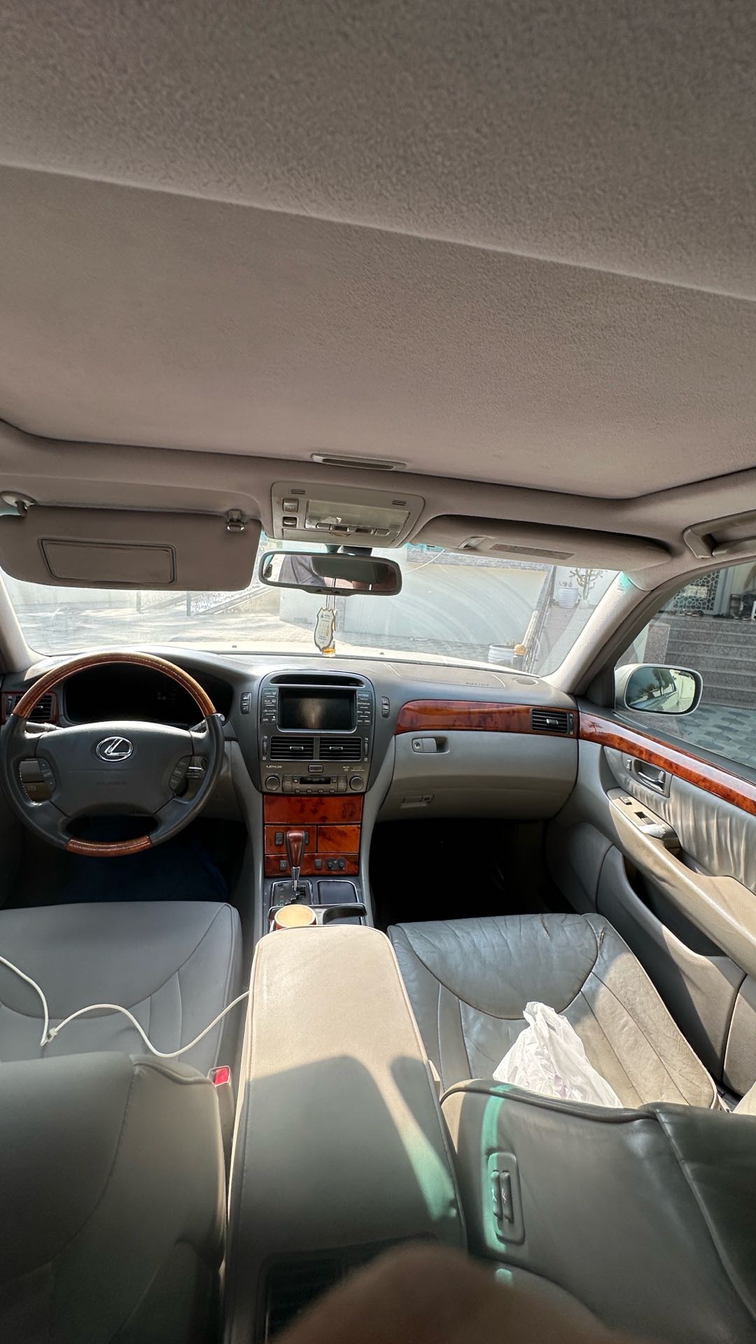 Car Image 2001 LEXUS LS 430
