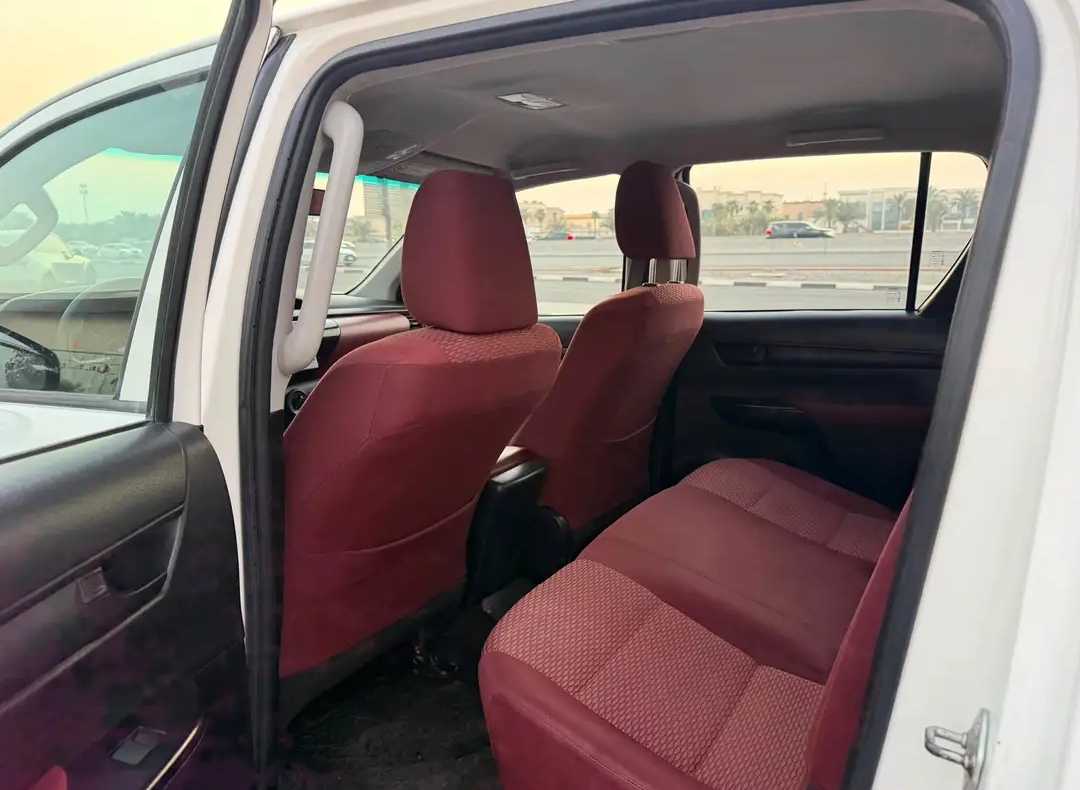 Car Image 2020 TOYOTA HILUX 