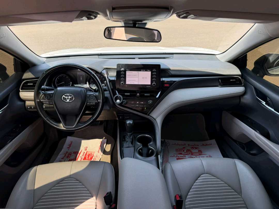 Car Image 2021 TOYOTA CAMRY SE