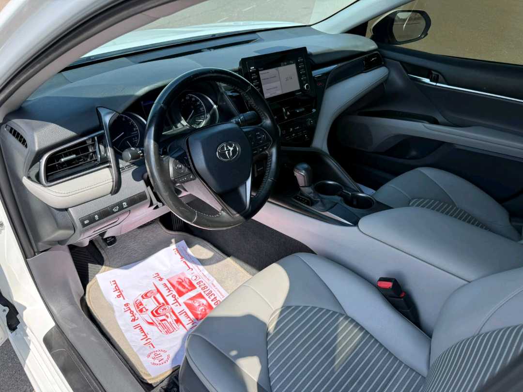 Car Image 2021 TOYOTA CAMRY SE