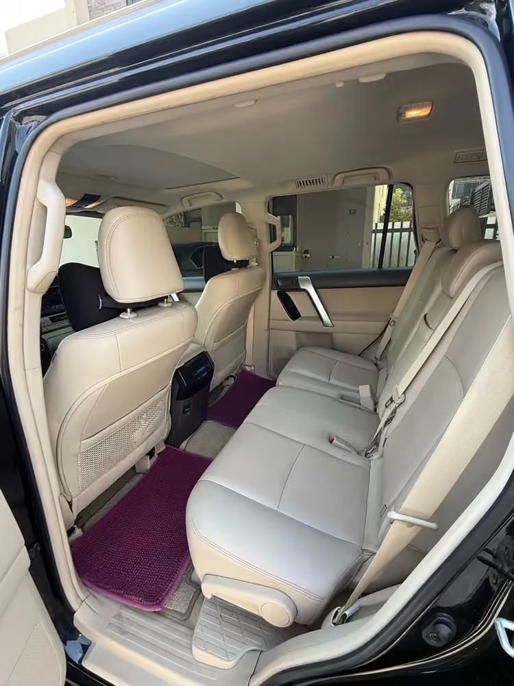 Car Image 2019 TOYOTA LAND CRUISER VX.R