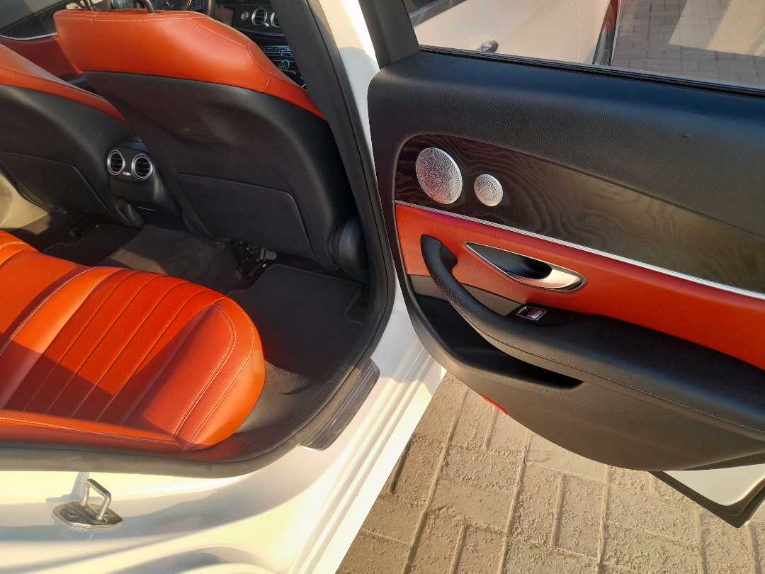 Car Image 2017 MERCEDES C Class 300