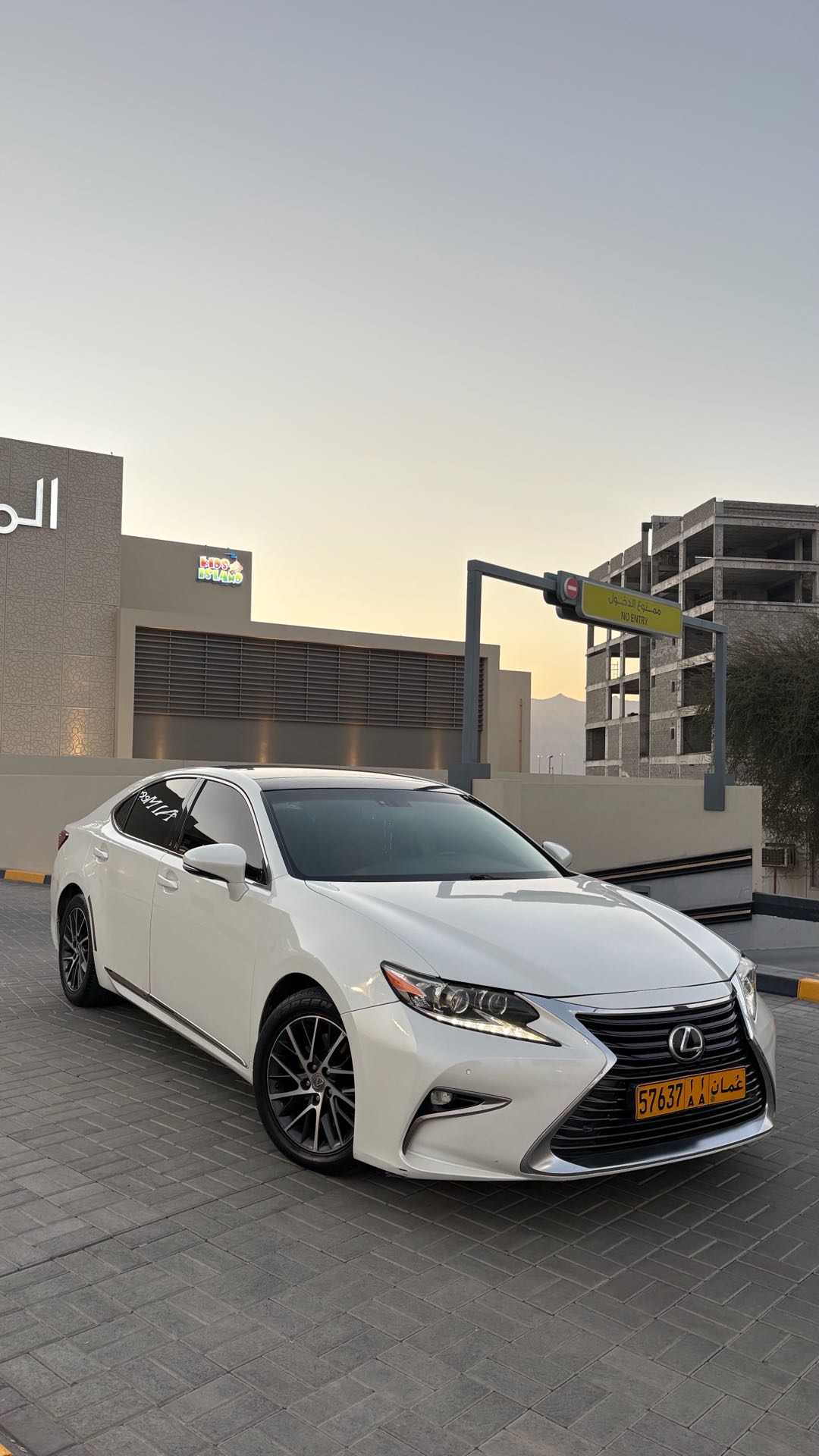 Car Image 2017 LEXUS ES 350