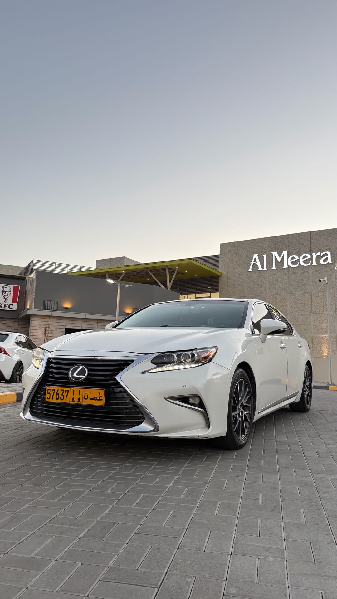 Car Image 2017 LEXUS ES 350