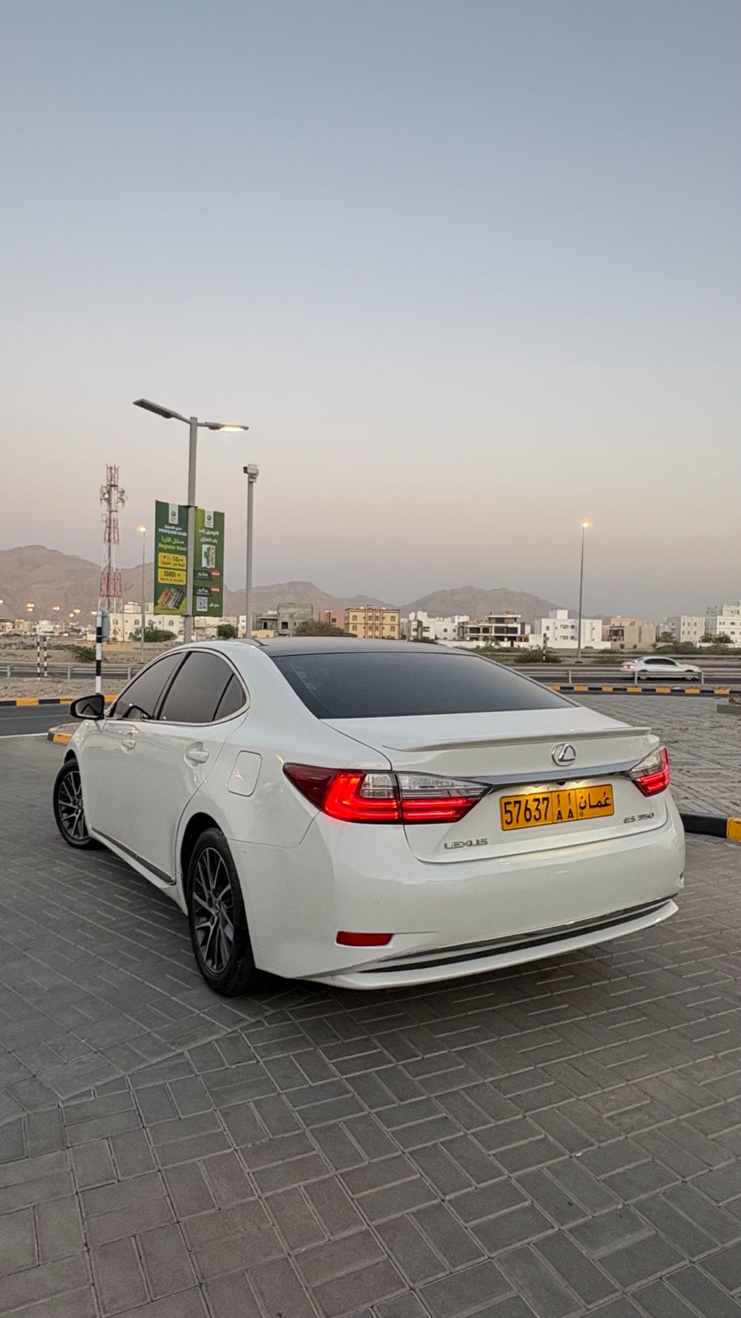 Car Image 2017 LEXUS ES 350