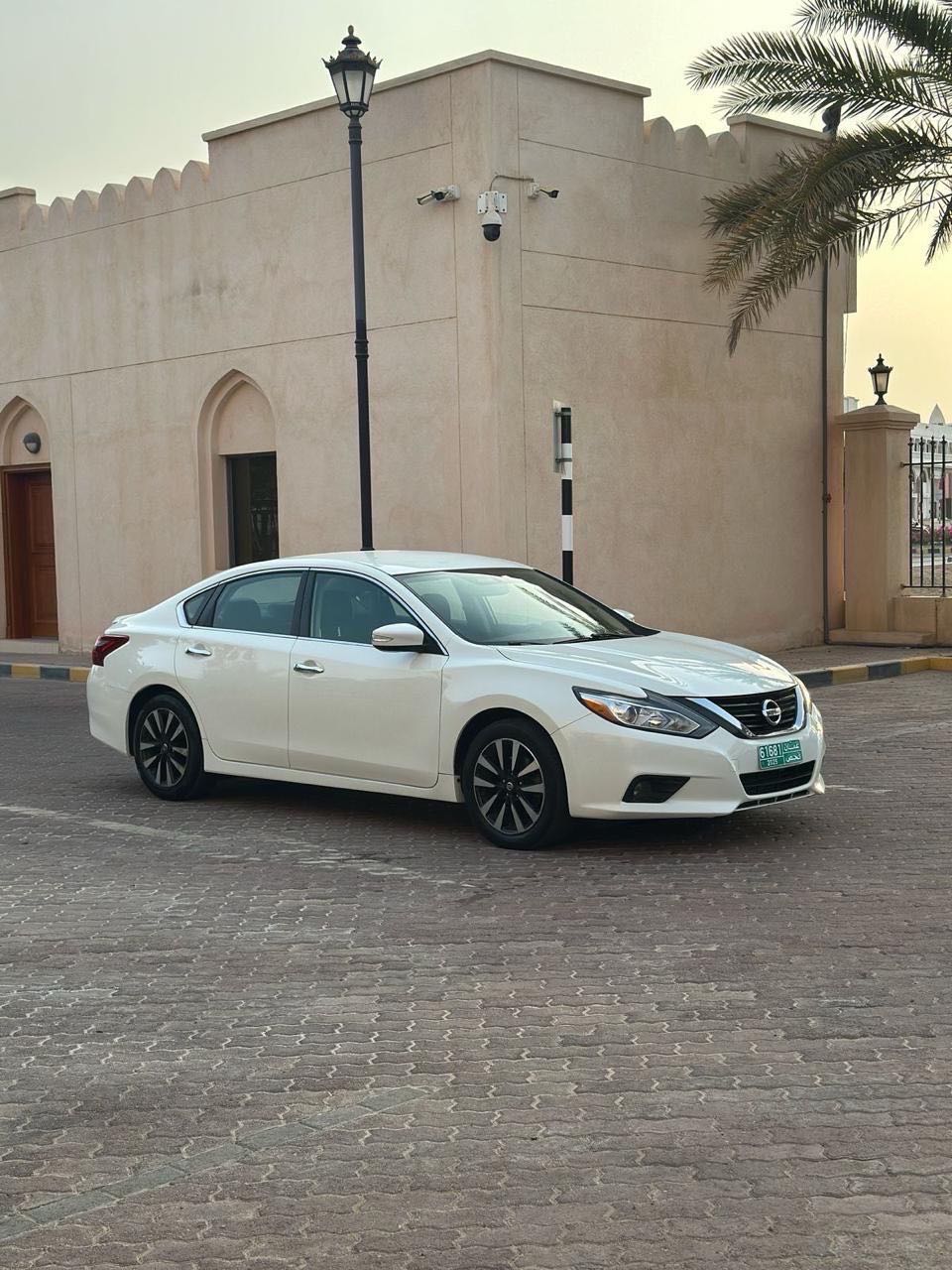 Car Image 2018 NISSAN ALTIMA S