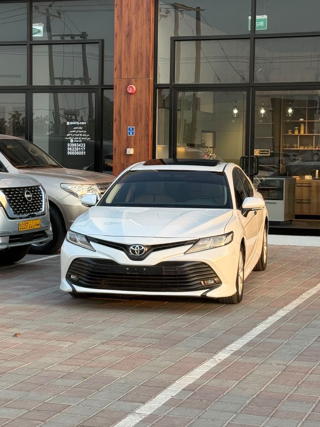 Car Image 2019 TOYOTA CAMRY LE