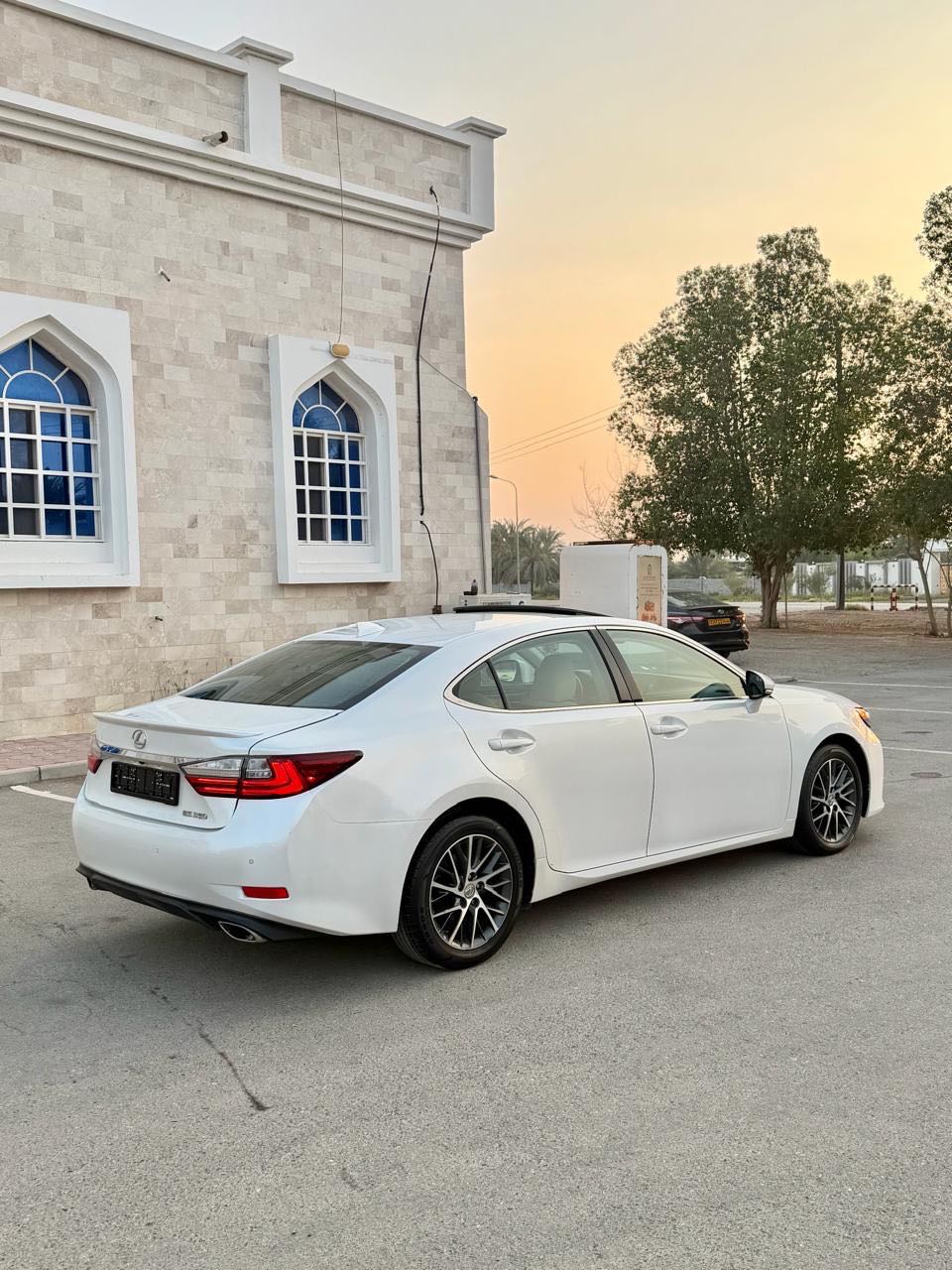 Car Image 2018 LEXUS ES 350