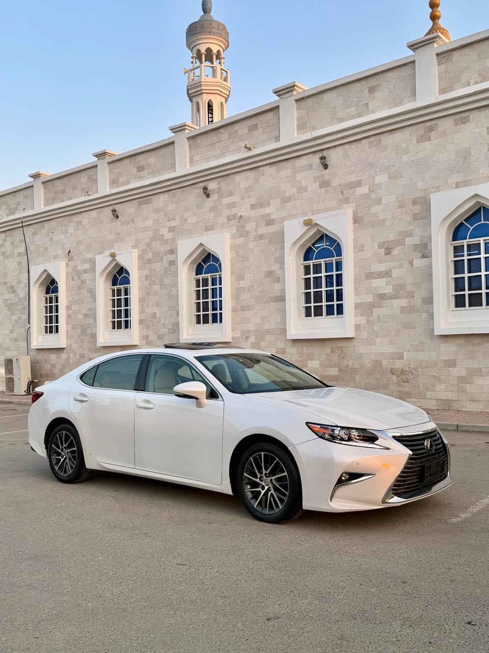Car Image 2018 LEXUS ES 350