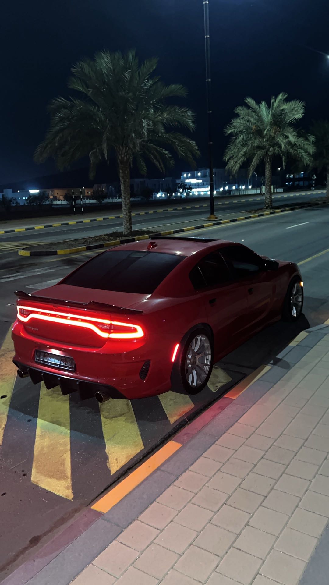 Car Image 2019 DODGE CHARGER SXT