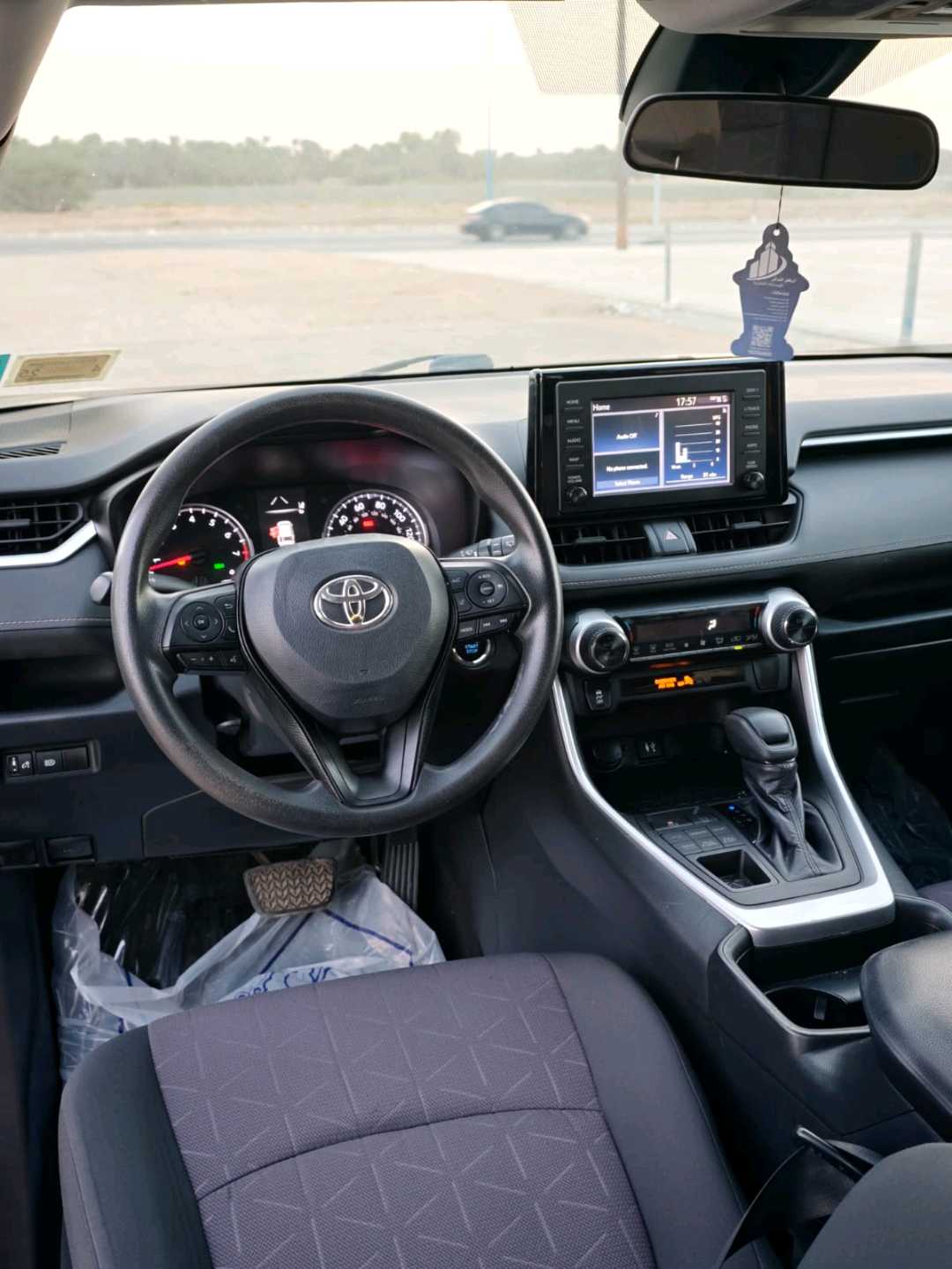 Car Image 2019 TOYOTA RAV4 XLE