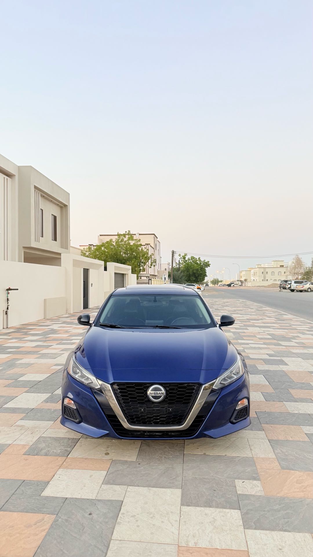 Car Image 2019 NISSAN ALTIMA SR