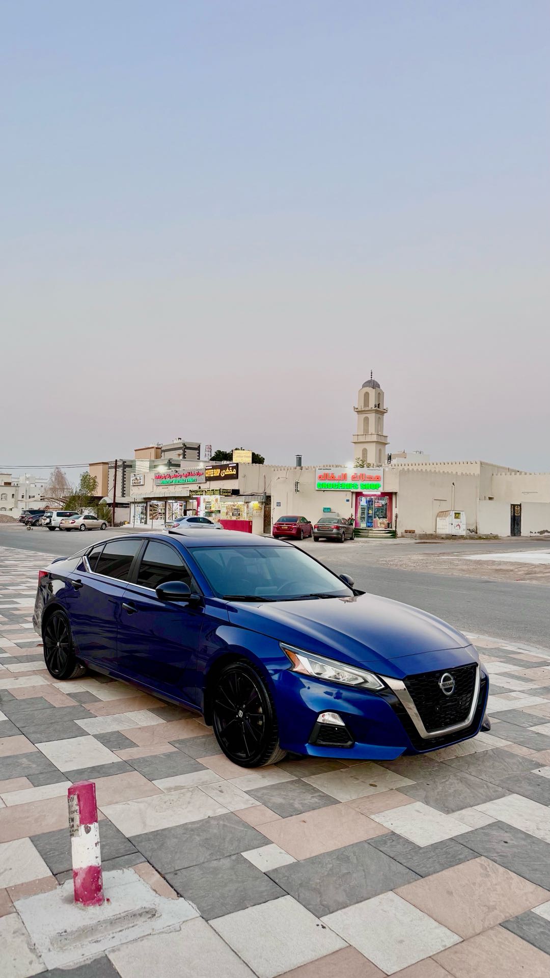 Car Image 2019 NISSAN ALTIMA SR