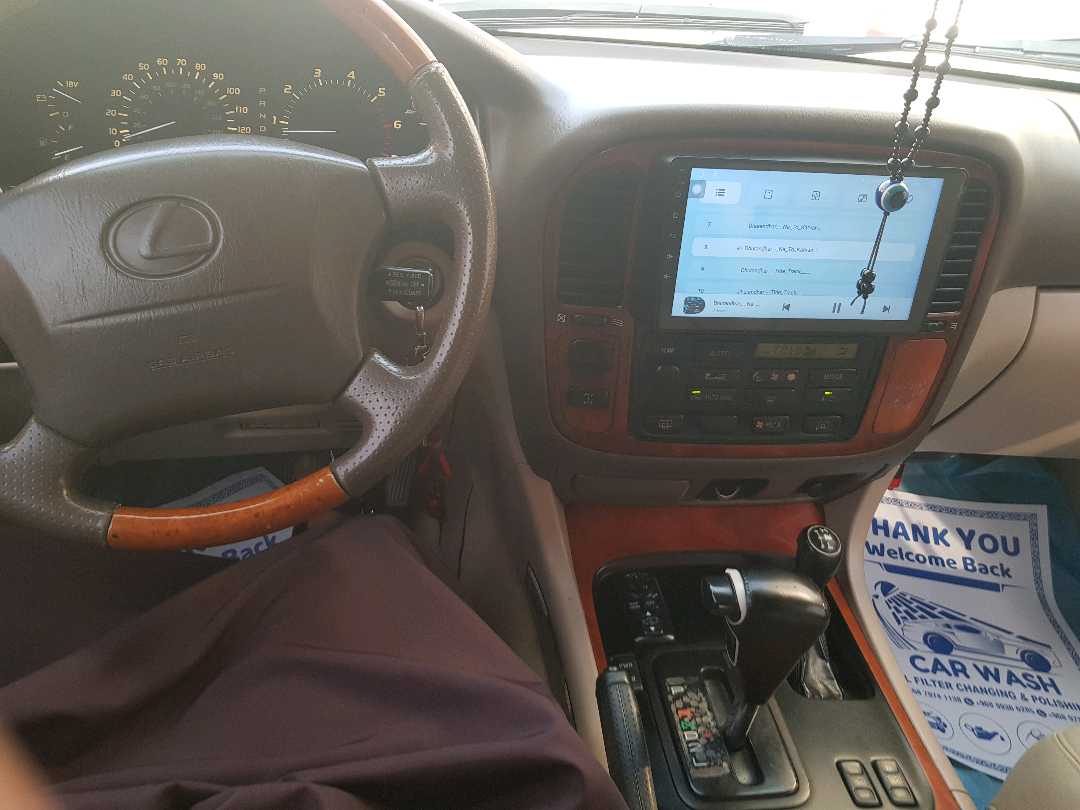 Car Image 1999 LEXUS LX 470