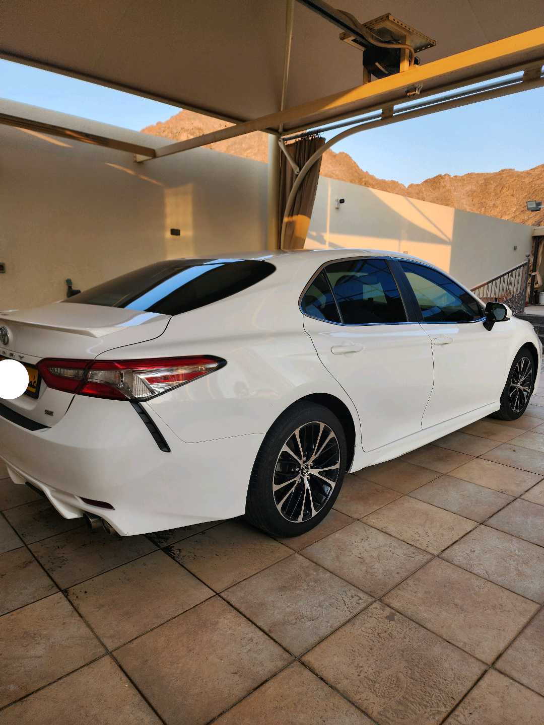 Car Image 2018 TOYOTA CAMRY SE