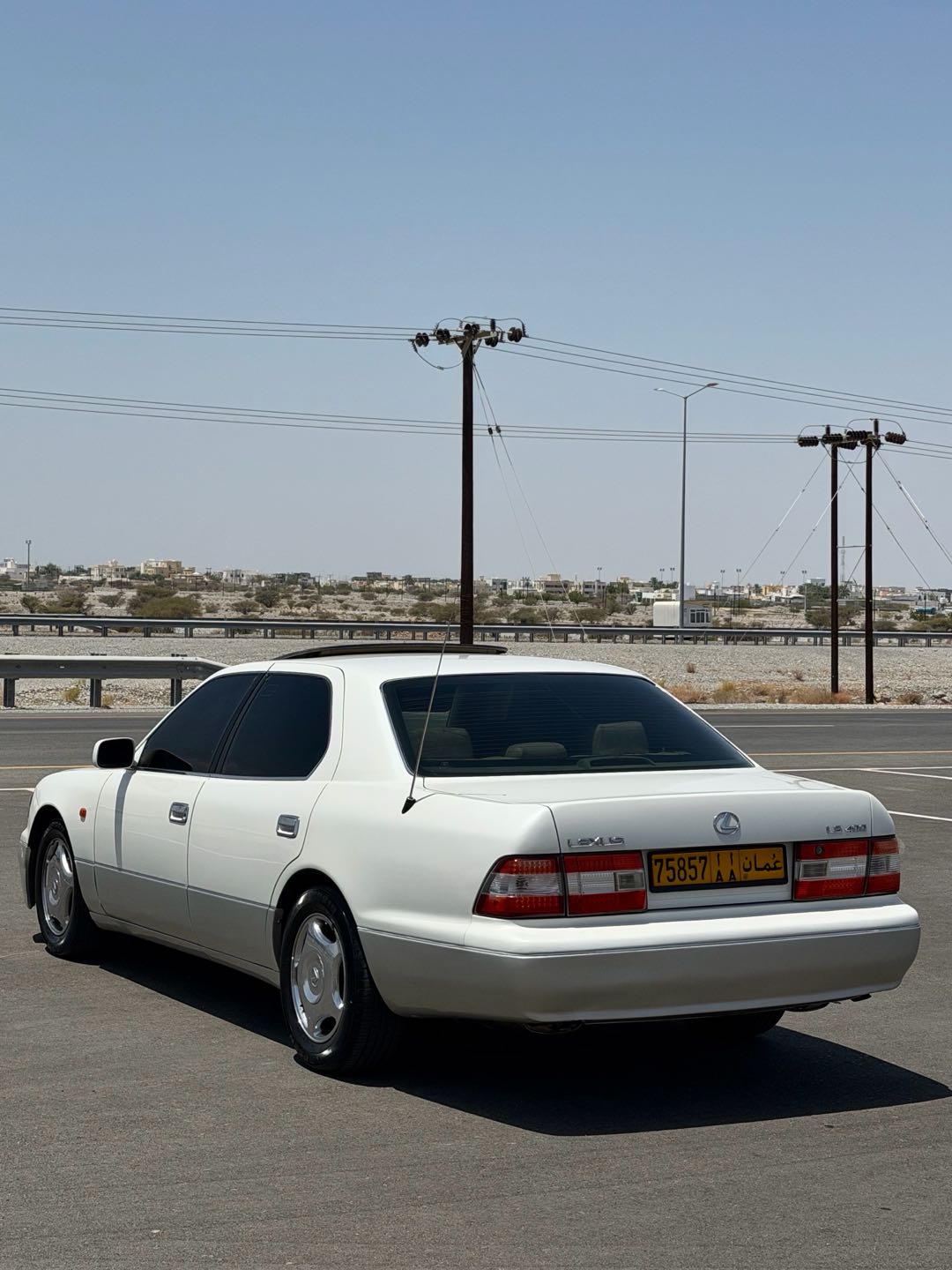 Car Image 1998 LEXUS LS 400