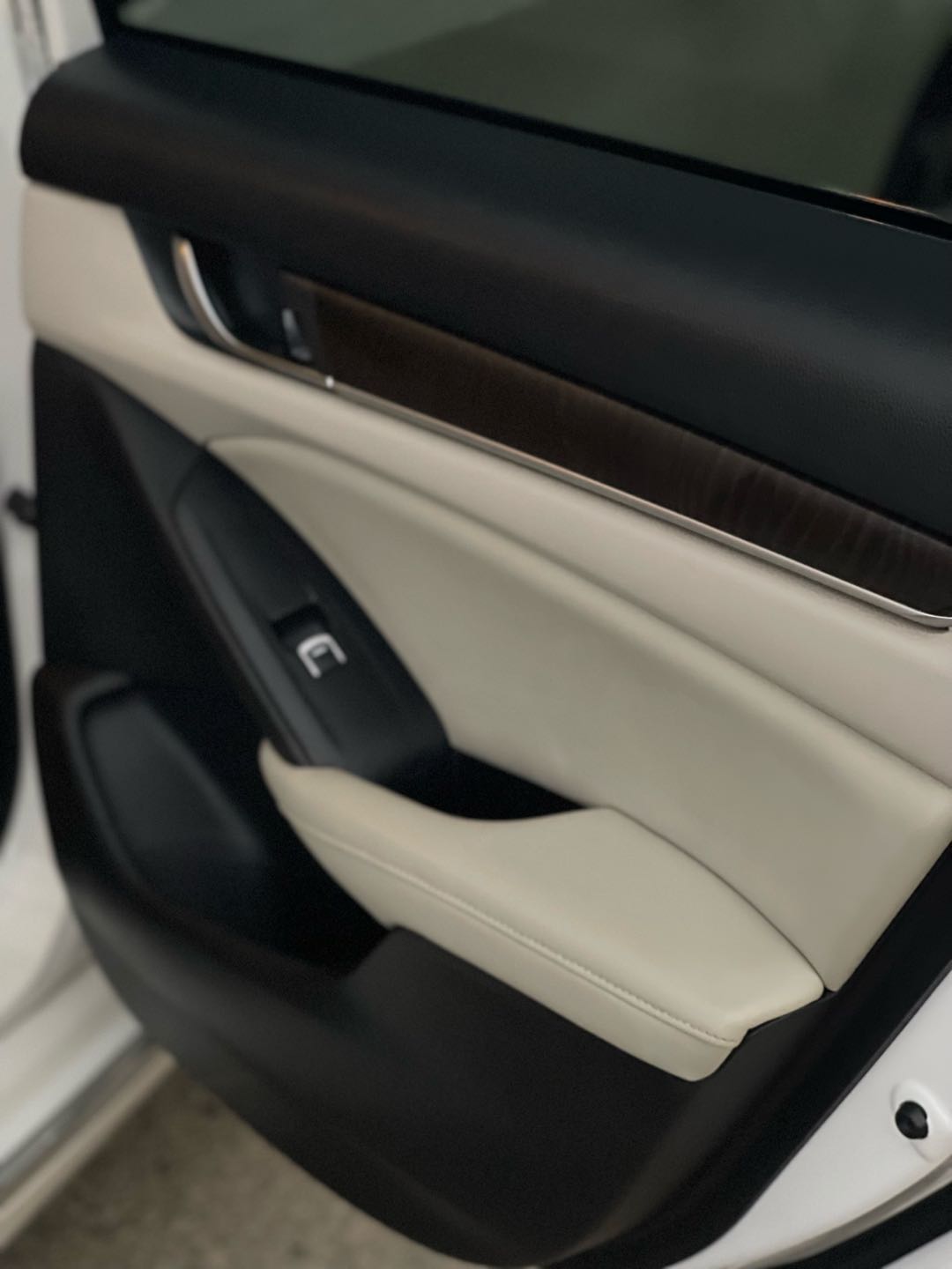 Car Image 2018 HONDA ACCORD EXL
