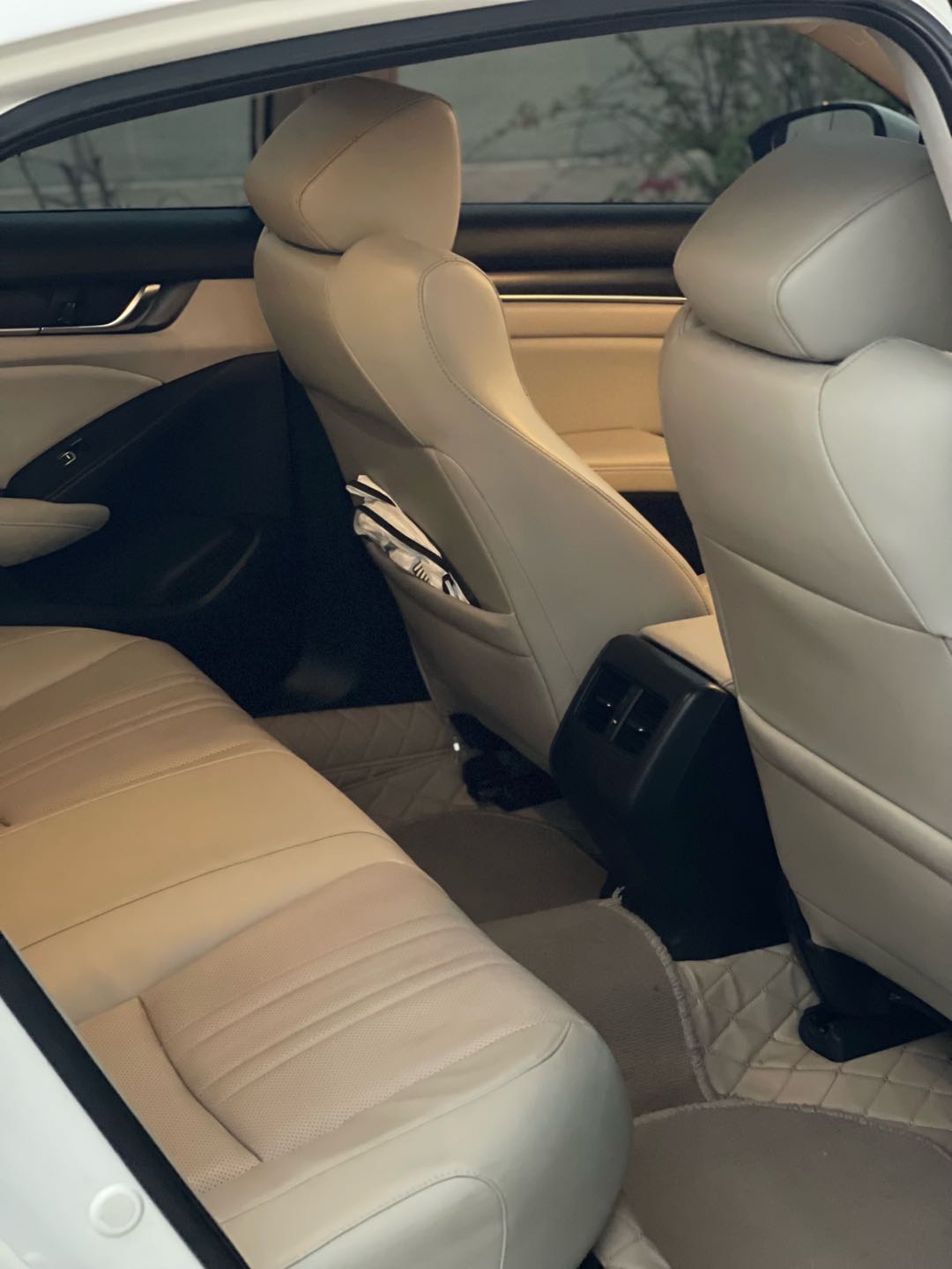Car Image 2018 HONDA ACCORD EXL