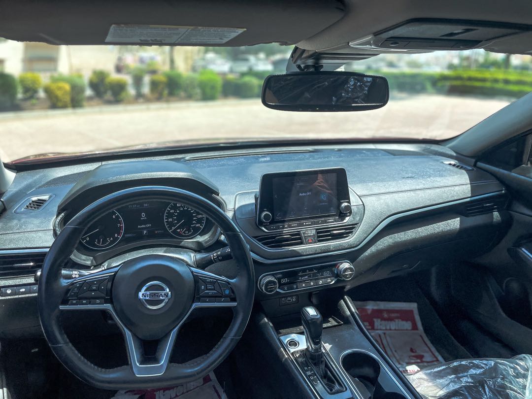 Car Image 2019 NISSAN ALTIMA SV
