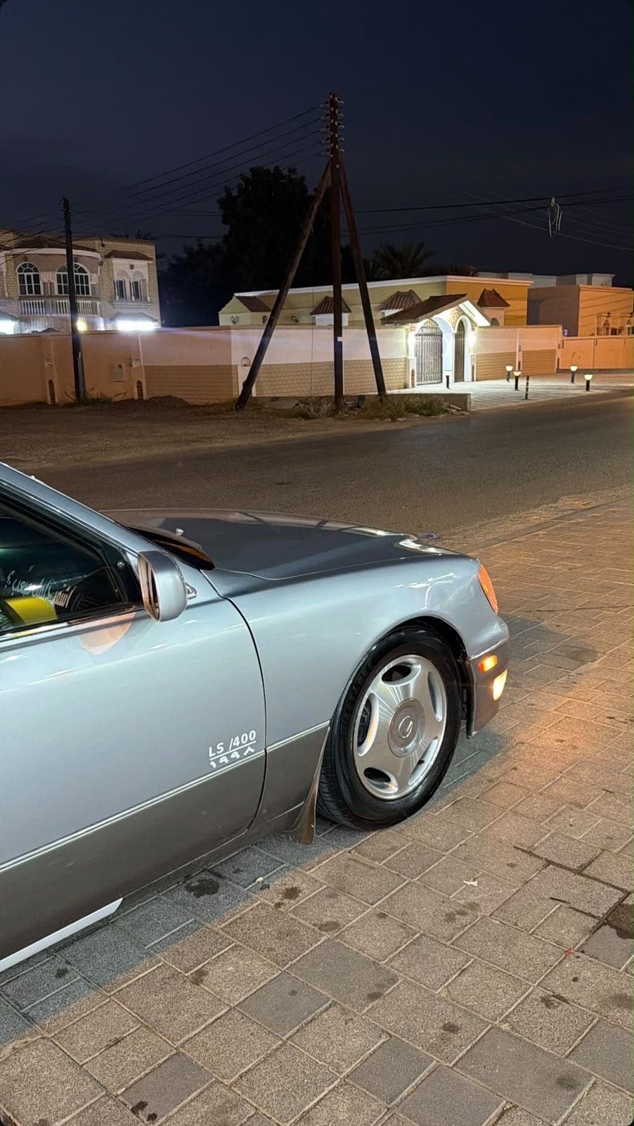 Car Image 1998 LEXUS LS 400