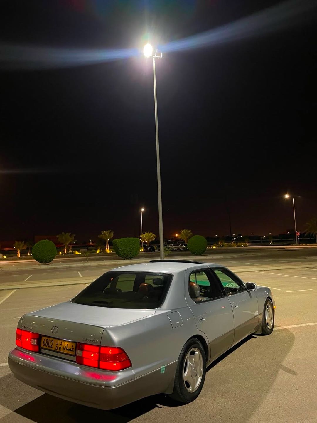 Car Image 1998 LEXUS LS 400