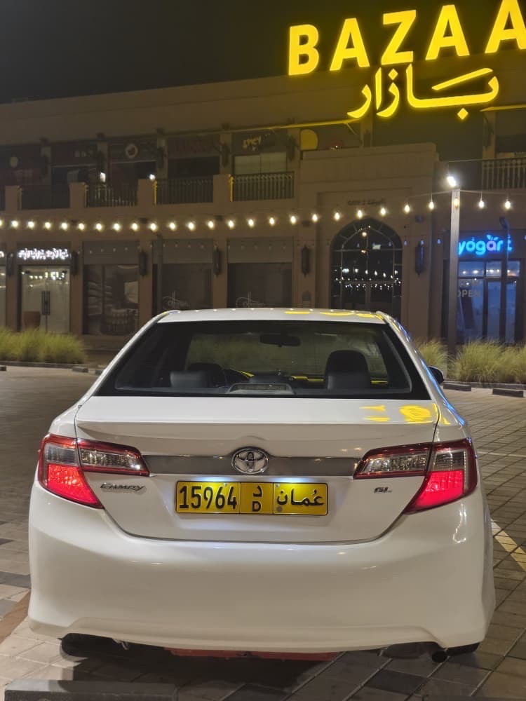 Car Image 2014 TOYOTA CAMRY GL