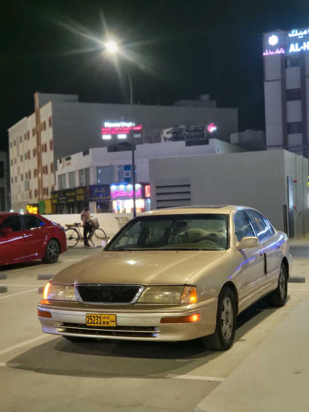 Car Image 1996 TOYOTA AVALON XL