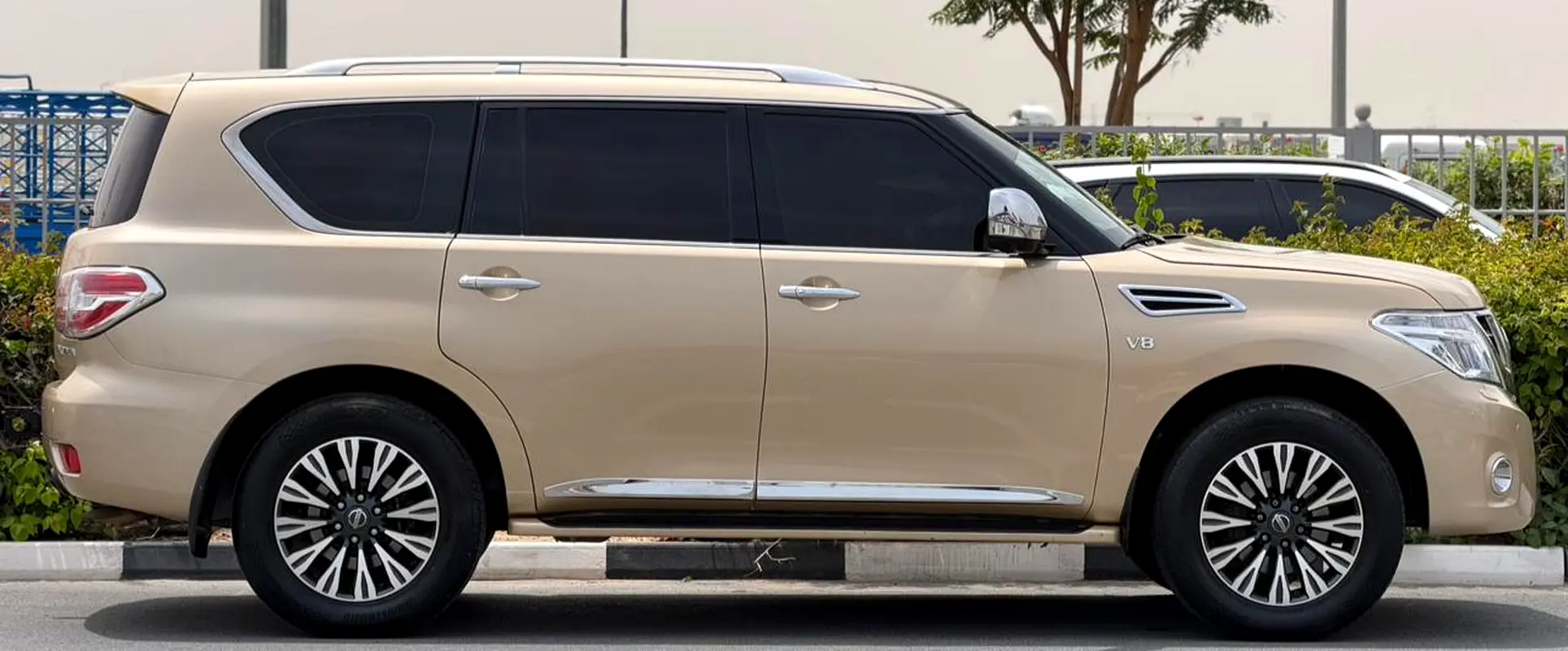 Car Image 2016 NISSAN PATROL Platinum