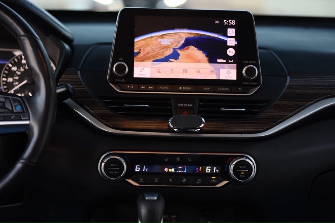 Car Image 2019 NISSAN ALTIMA SL