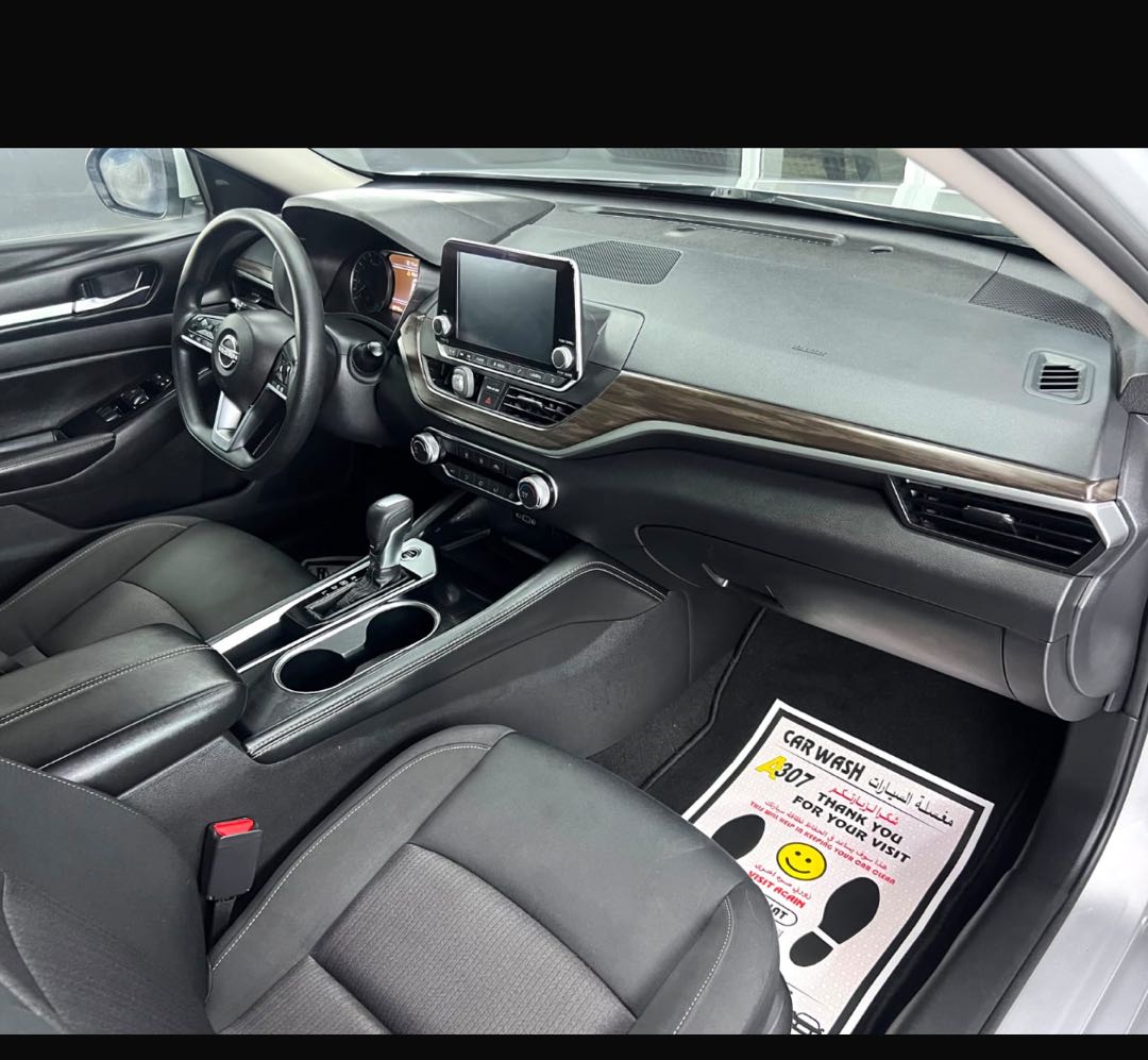 Car Image 2023 NISSAN ALTIMA SV