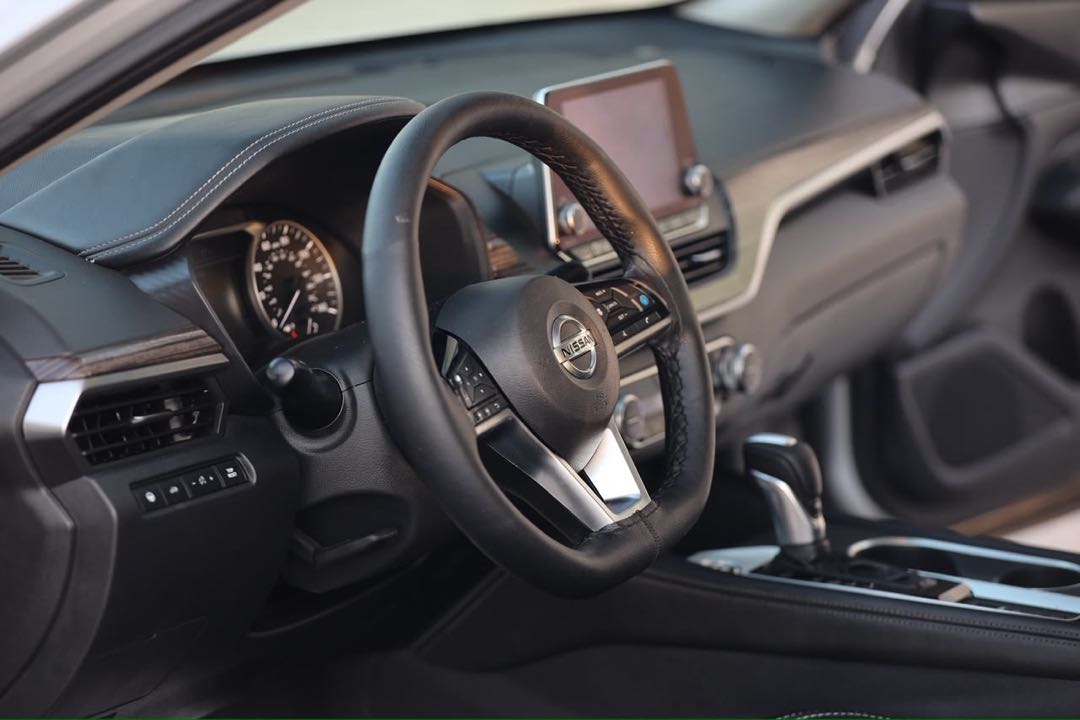 Car Image 2019 NISSAN ALTIMA SL