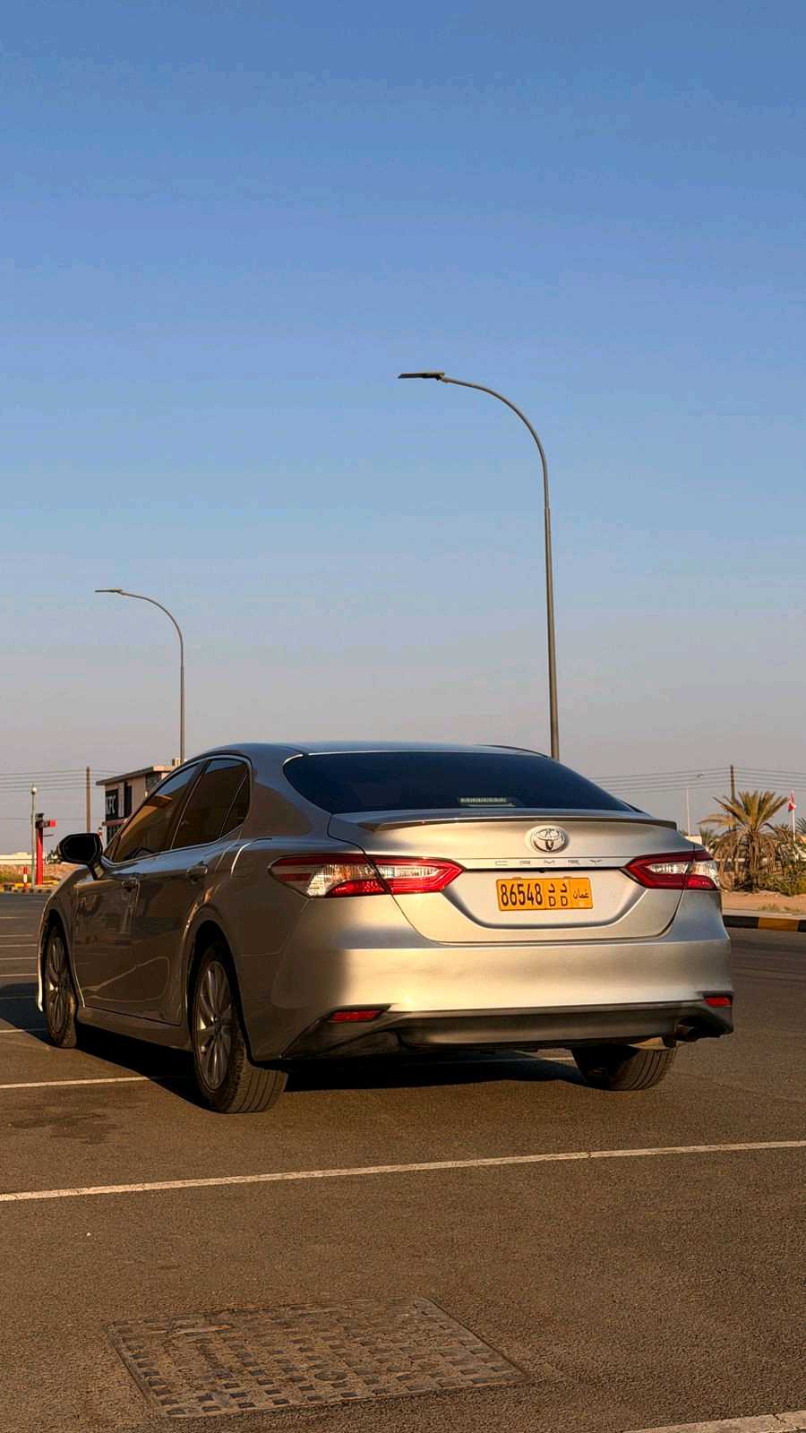 Car Image 2018 TOYOTA CAMRY LE