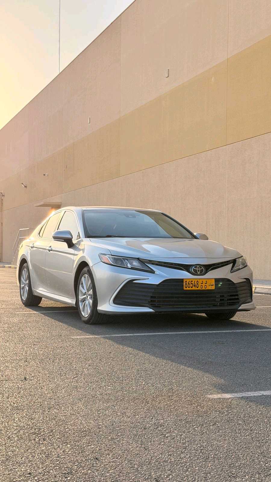 Car Image 2018 TOYOTA CAMRY LE