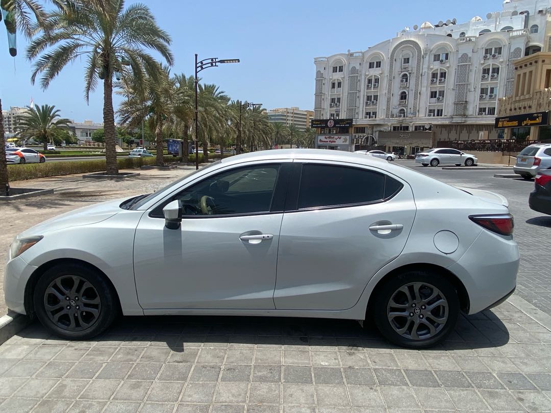 TOYOTA YARIS 2021