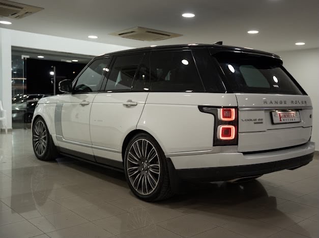 Car Image 2018 LAND ROVER VOGUE 