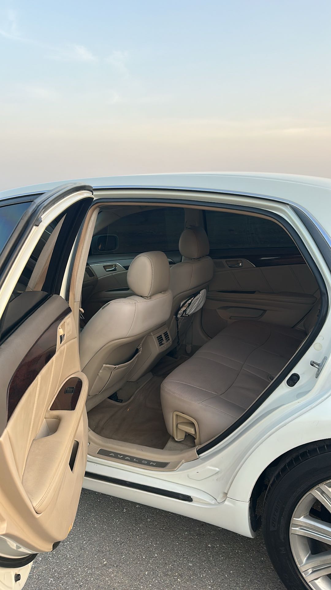 Car Image 2008 TOYOTA AVALON LIMITED