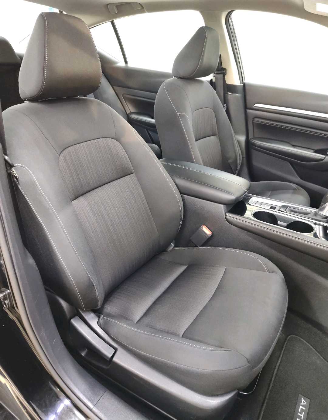 Car Image 2020 NISSAN ALTIMA S