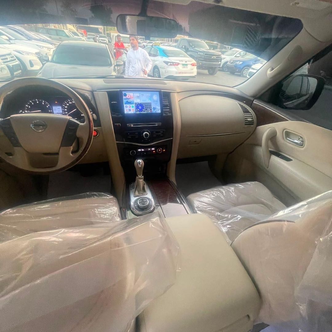 Car Image 2016 NISSAN PATROL LE