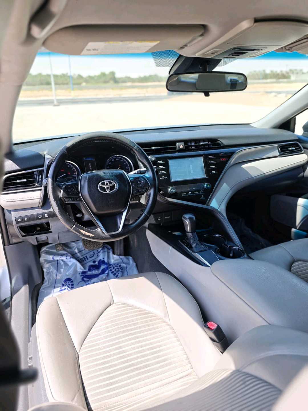 Car Image 2019 TOYOTA CAMRY SE