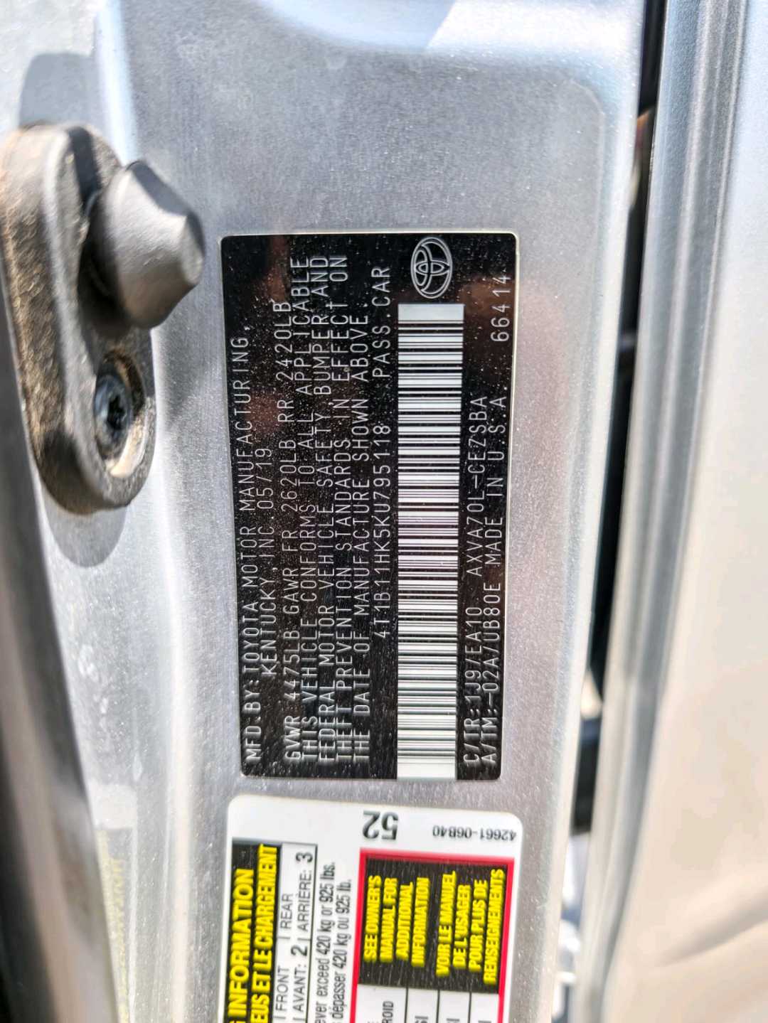 Car Image 2019 TOYOTA CAMRY SE