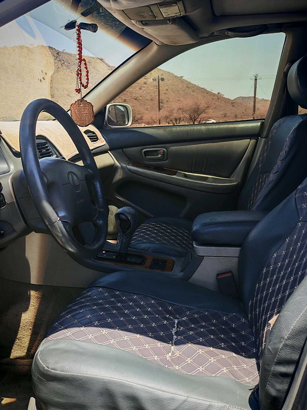 Car Image 1999 LEXUS ES 300