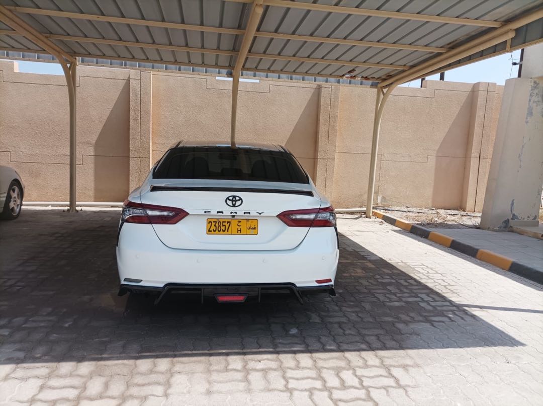 Car Image 2019 TOYOTA CAMRY LE