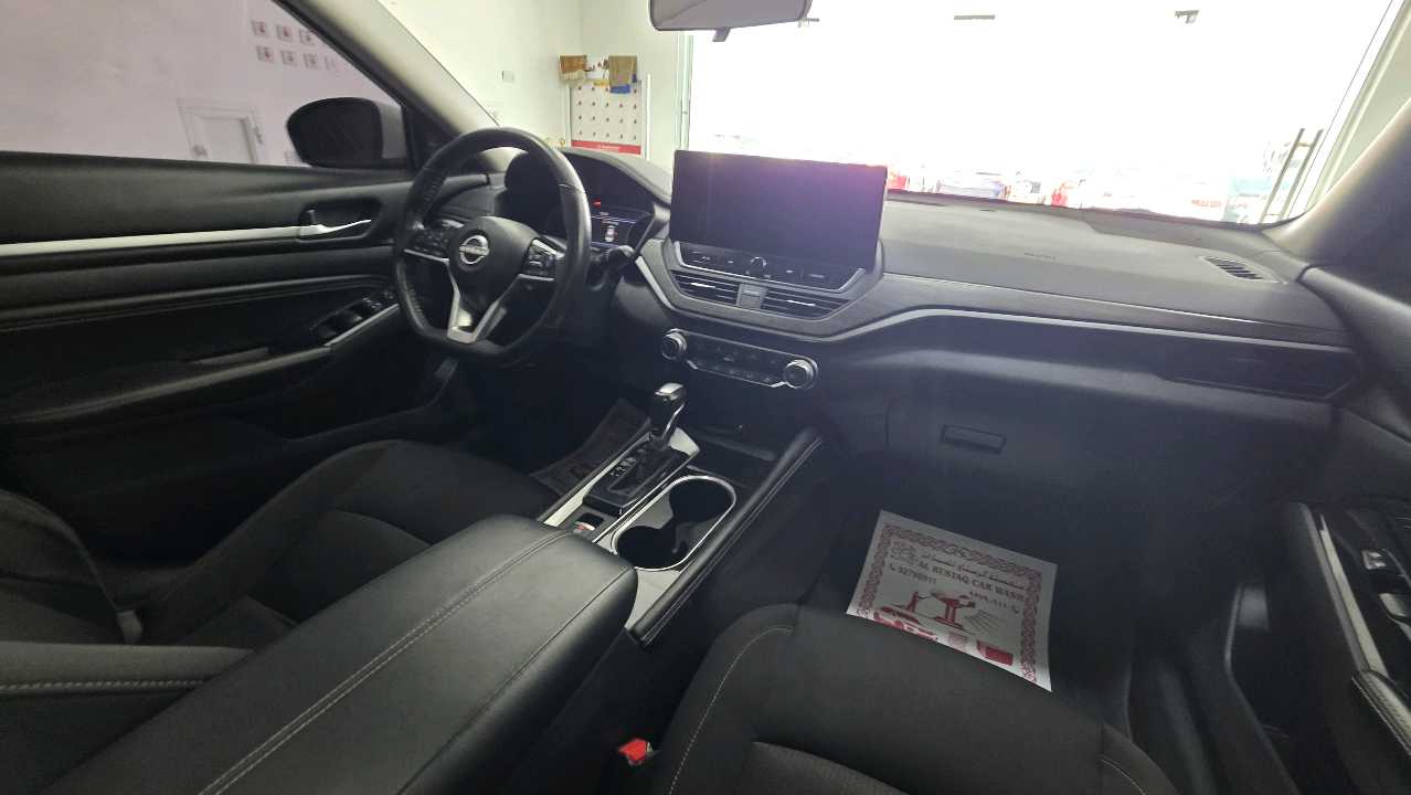 Car Image 2023 NISSAN ALTIMA SV