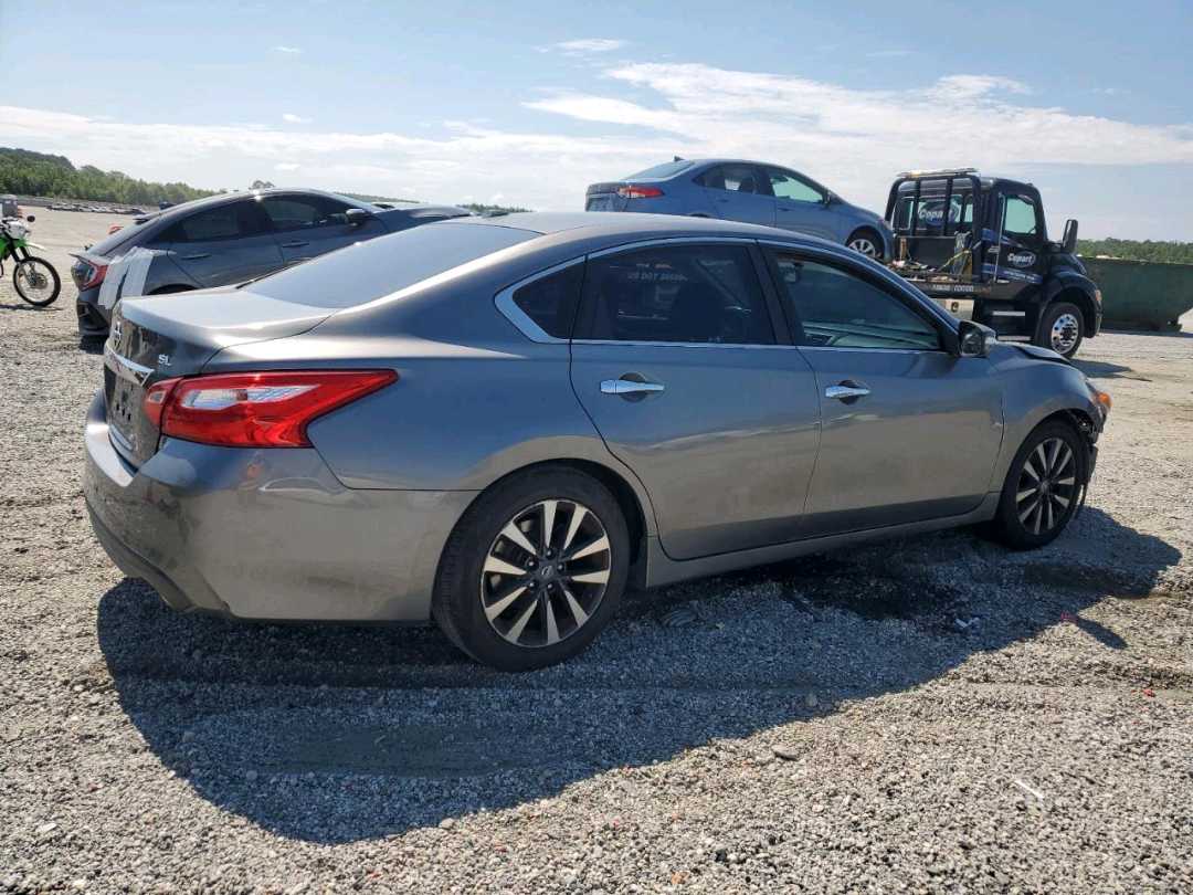 Car Image 2017 NISSAN ALTIMA SL